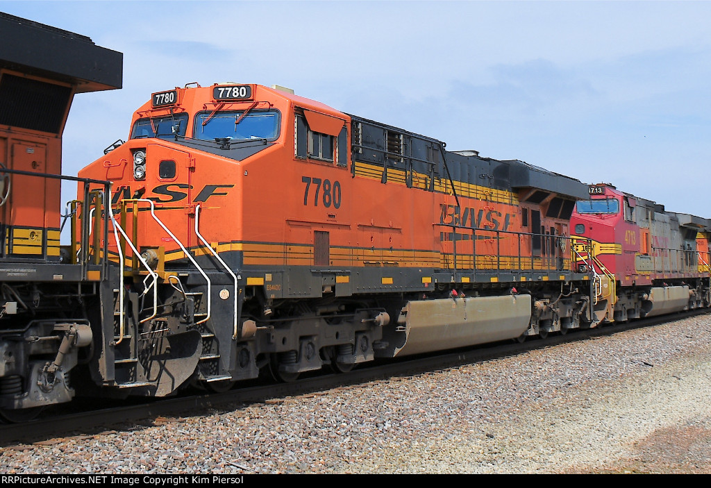 BNSF 7780